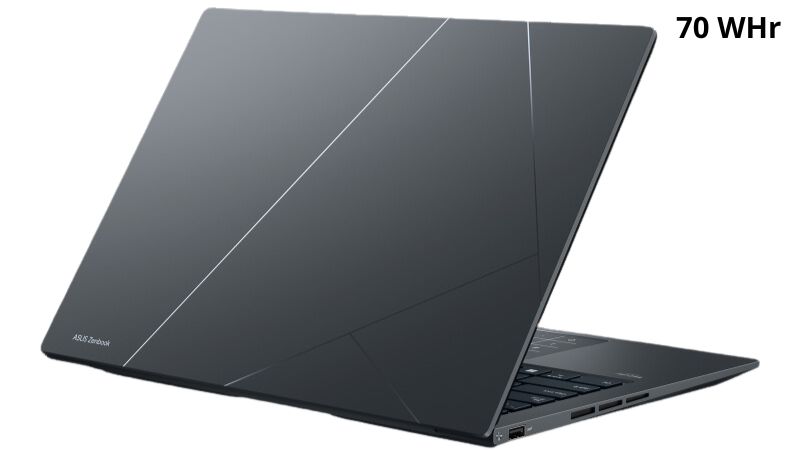Chiếc Zenbook 14X OLED không quá nặng, chỉ khoảng 1,5 kg