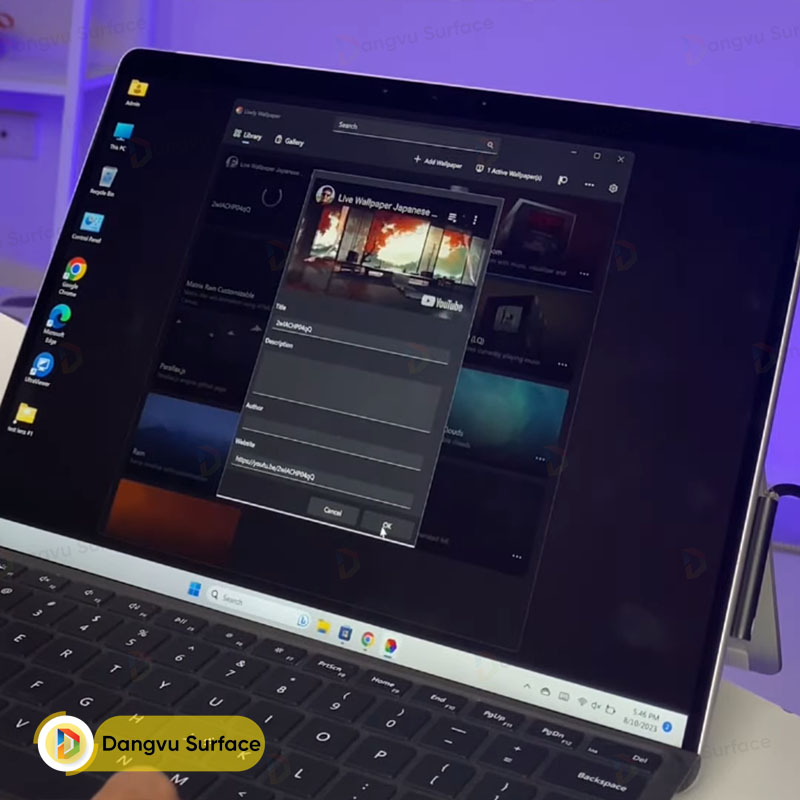 Tại phần để trống bên dưới mục Enter URL, bạn chèn link video Youtube bạn muốn vào, rồi nhấn biểu tượng “->”.