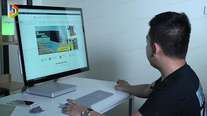 Với Surface Studio Tất cả mọi thứ đều được tối giản hóa