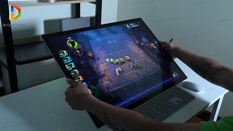 Chơi game chất lượng cao với Surface Studio