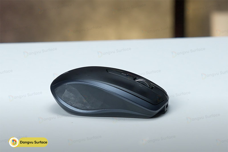 Logitech MX Anywhere 2S có thiết kế nhỏ gọn với tính thẩm mỹ cao