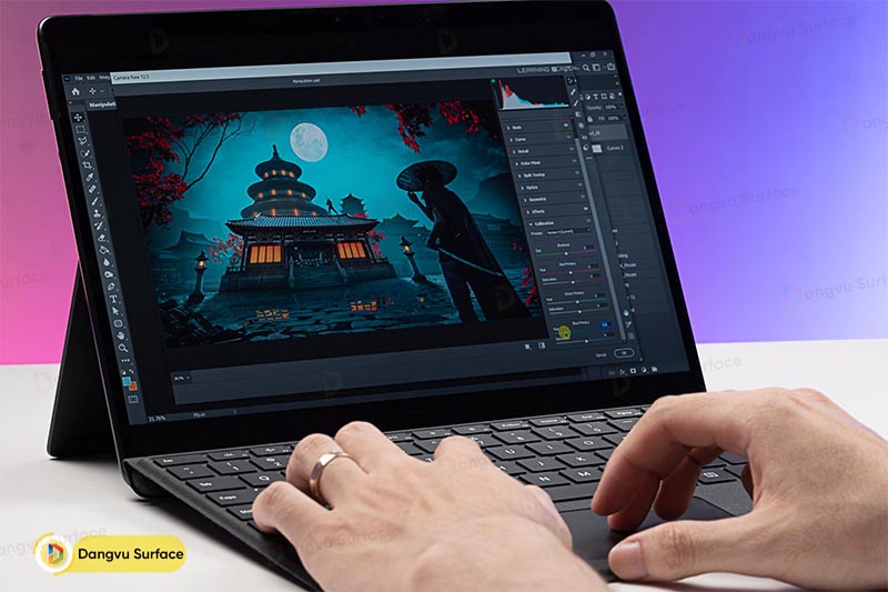 Thiết kế 2 in 1 của dòng Surface Pro, Surface Go
