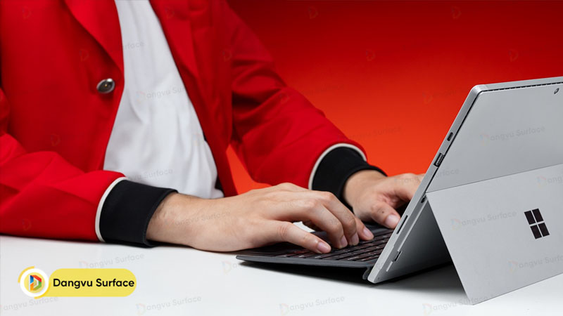 Cách chuyển đổi ngôn ngữ trên Surface khá đơn giản