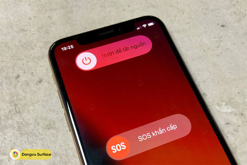 Khởi động lại điện thoại iPhone