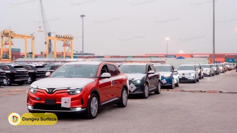 Cận cảnh dàn xe VinFast VF 8 bán tại Mỹ