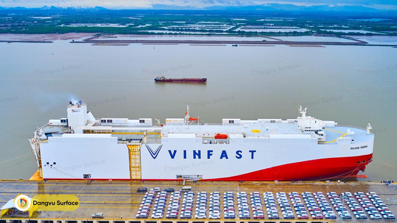 Lô VinFast VF 8 cập cảng Mỹ mang Xe Điện tiếp tục xuất khẩu