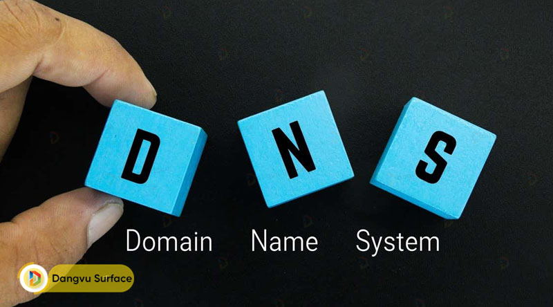 DNS giúp người dùng nhớ tên thay vì một dãy số phức tạp khi truy cập vào một trang web nào đó