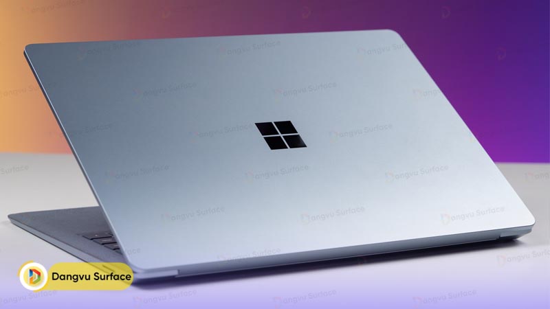 Surface Laptop 4 đích thị là một sản phẩm sang trọng, bền đẹp với nhiều màu sắc trẻ trung cùng những nâng cấp đáng giá về hiệu năng bên trong 