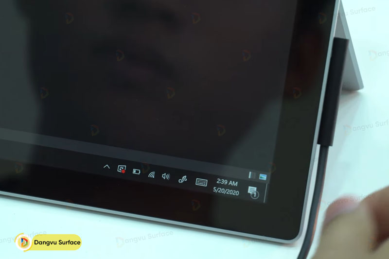 Giải pháp đầu tiên cần làm đó là kiểm tra, sạc Pin