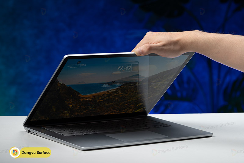 Surface Laptop 5 đáp ứng tốt nhu cầu văn phòng thông thường 4 – 6 giờ