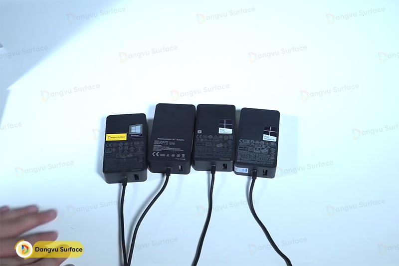 Sạc fake giống đến 90 thậm chí gần như y hệt sạc chính hãng