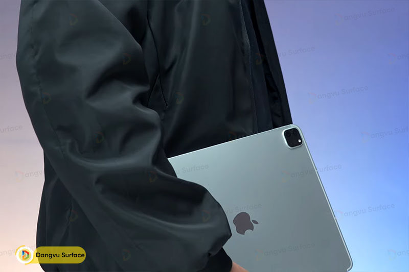 iPad Pro 12.9 M1 mỏng nhẹ hơn so với đối thủ