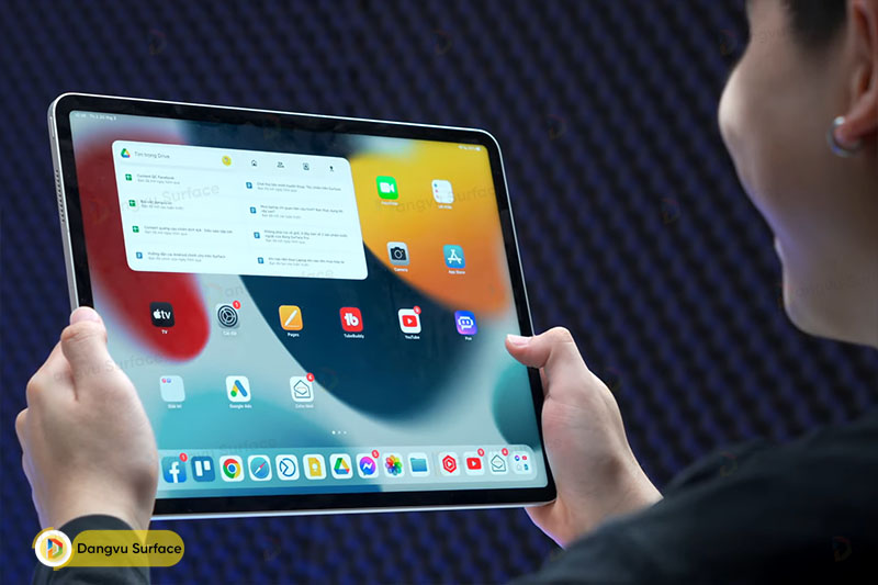 iPad Pro 12.9 M1 được trang bị màn hình công nghệ Liquid Retina XDR mini-LED LCD