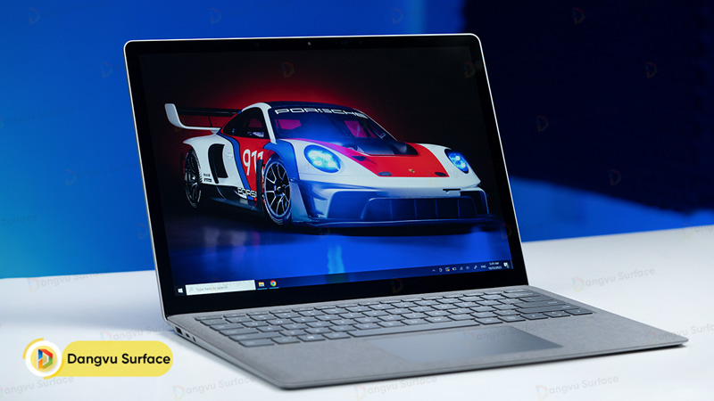 Màn hình khá đẹp mắt của Surface Laptop