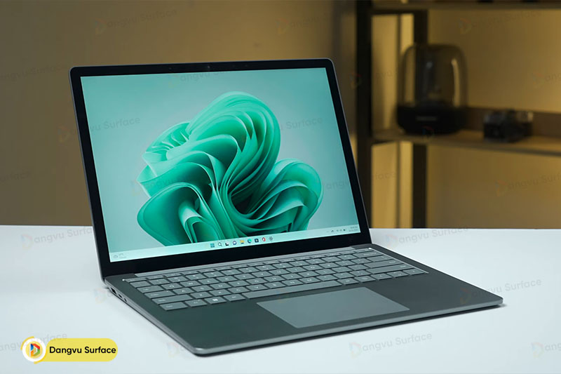 Màn hình của Surface Laptop 4