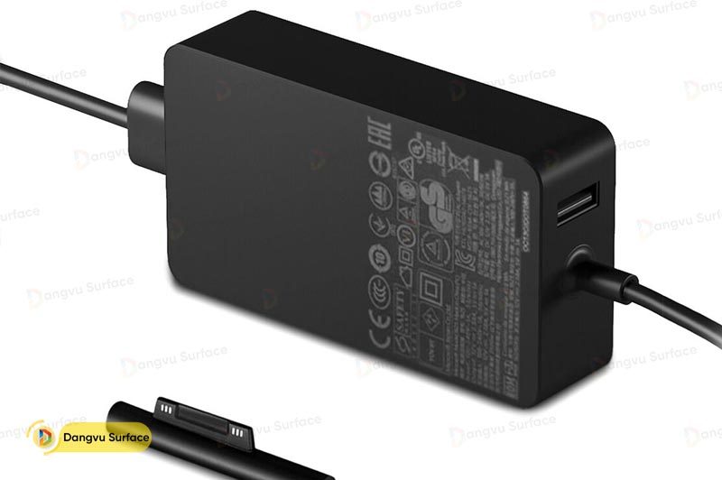 Thử sạc điện thoại với cổng USB 3.0 trên củ sạc Surface