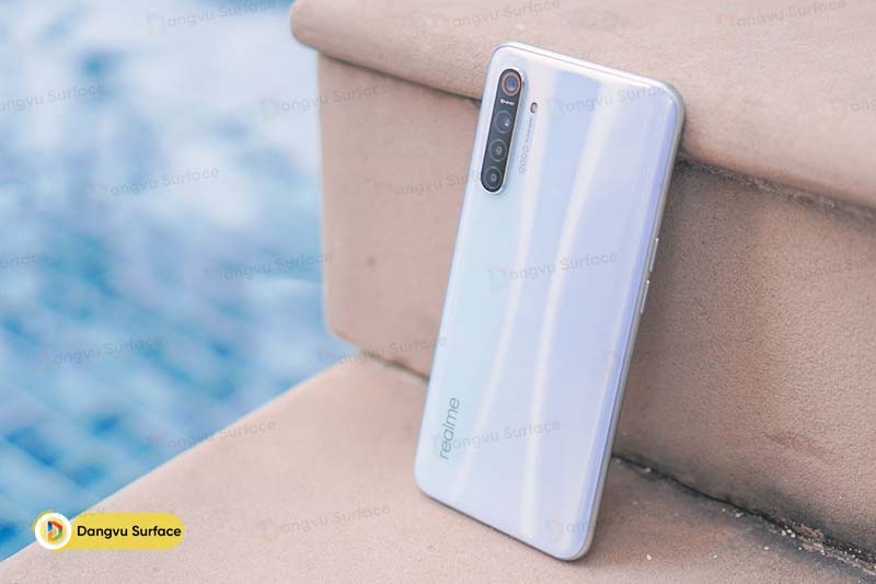 Realme XT