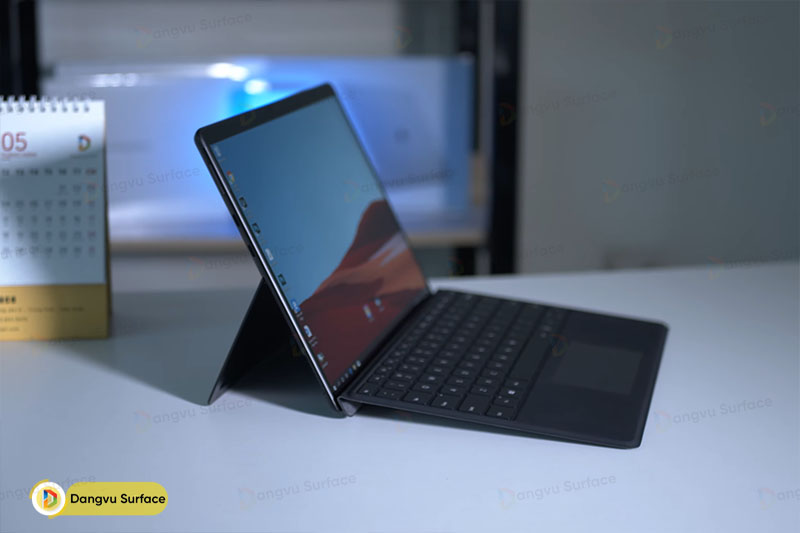 Surface Pro X SQ1/8/128 cũng là lựa chọn không tồi