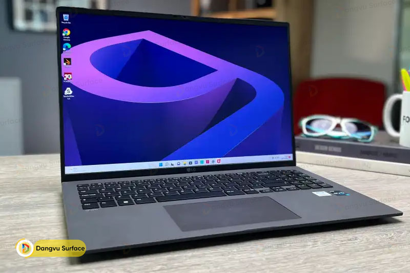 LG Gram 15 2022 có màn hình rộng với kích thước lên tới 15,6 inch