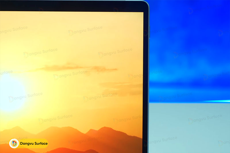 Phần viền bezel của máy đã được cải thiện đáng kể so với phiên bản trước