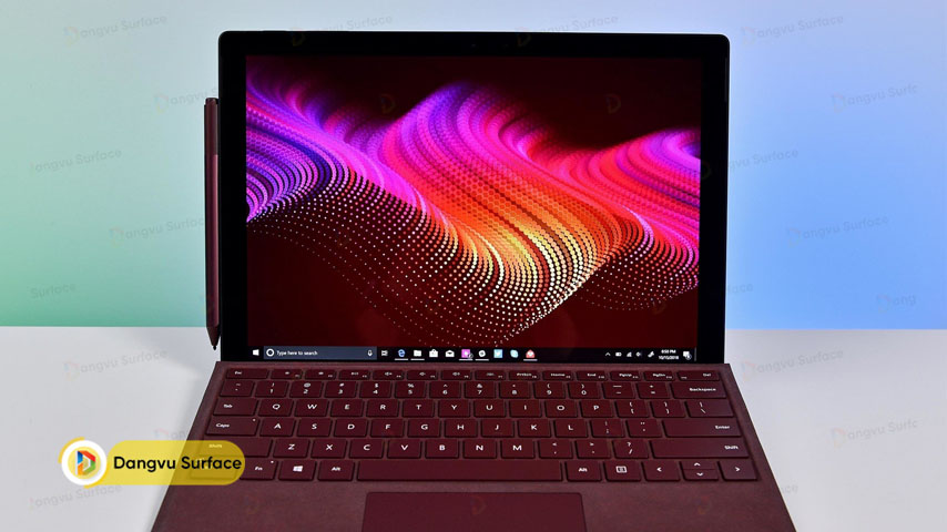 Sự vắng mặt của thunderbolt 3 cũng tiết kiệm cho ta một chi phí kha khá.