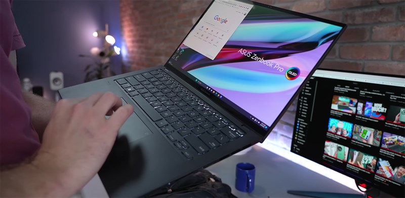 ASUS Zenbook Pro 14 OLED (2023) dễ dàng mang và sử dụng ở bất kỳ đâu