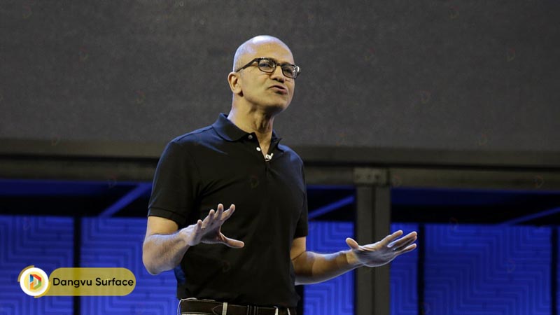 CEO Satya Nadella thuyết trình