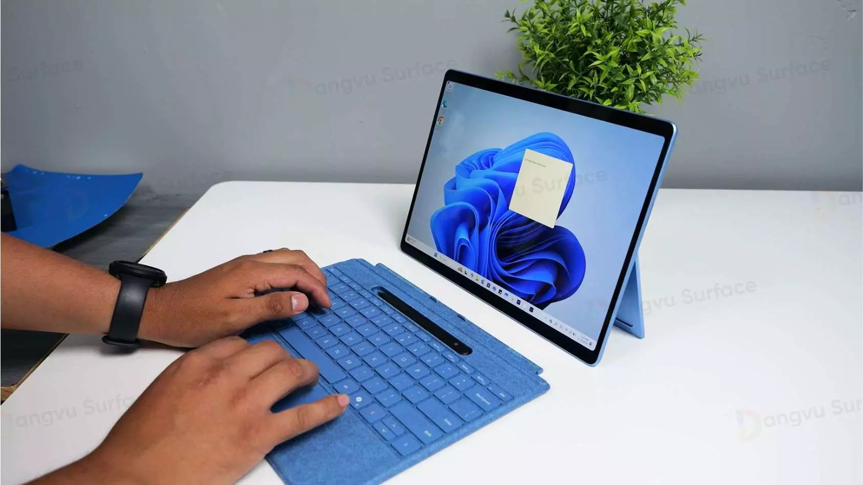 Bàn phím trên Surface Pro 11