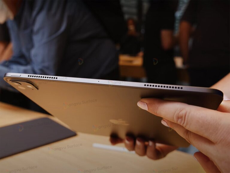 Ipad Pro 13 inch có thiết kế gọn nhẹ