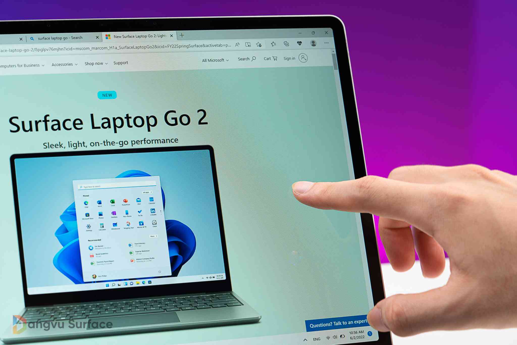 Độ vững của màn hình Surface Laptop Go khá là kém