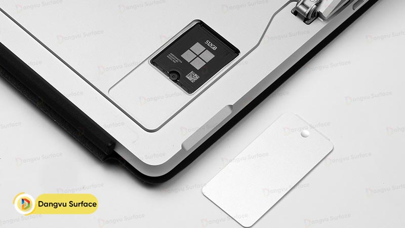 Ổ cứng SSD trên thiết bị Surface Pro 10 này có thể nâng cấp dung lượng theo mong muốn của người dùng