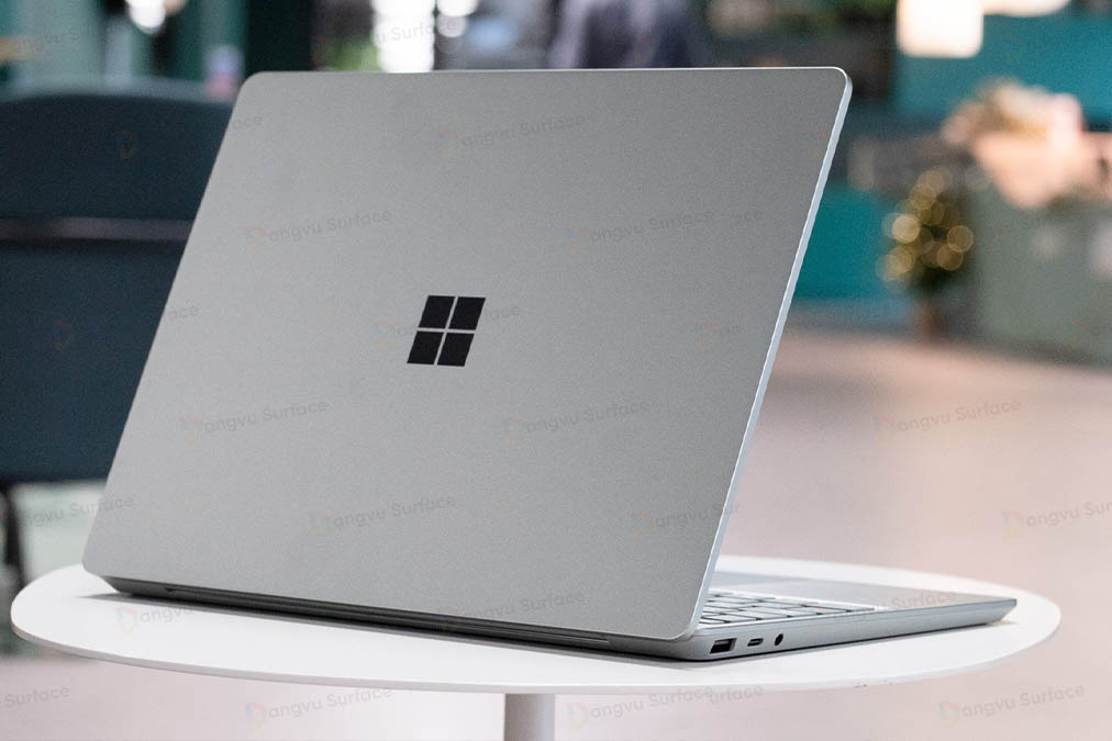 Surface Laptop Go 3 với Macbook Air M3