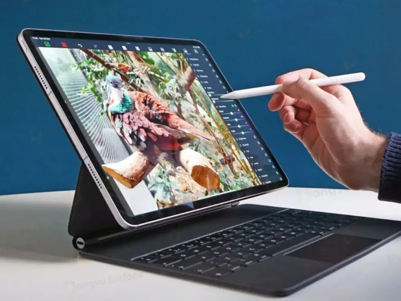 Mức giá của ipad Pro 13 M4 nhỉnh hơn so với Surface Pro 11