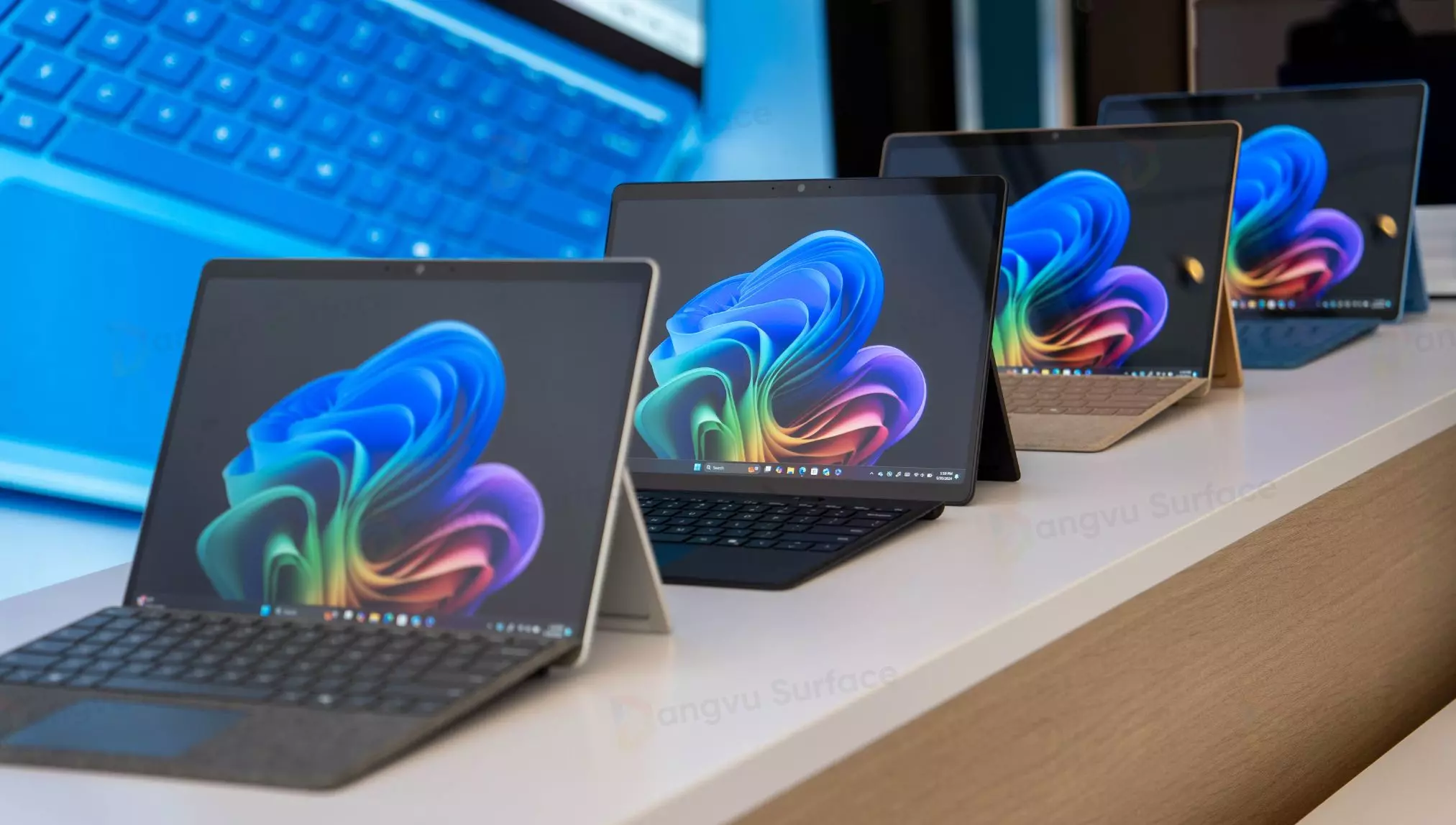Surface Connect chỉ tương thích với các dòng sản phẩm độc quyền Surface