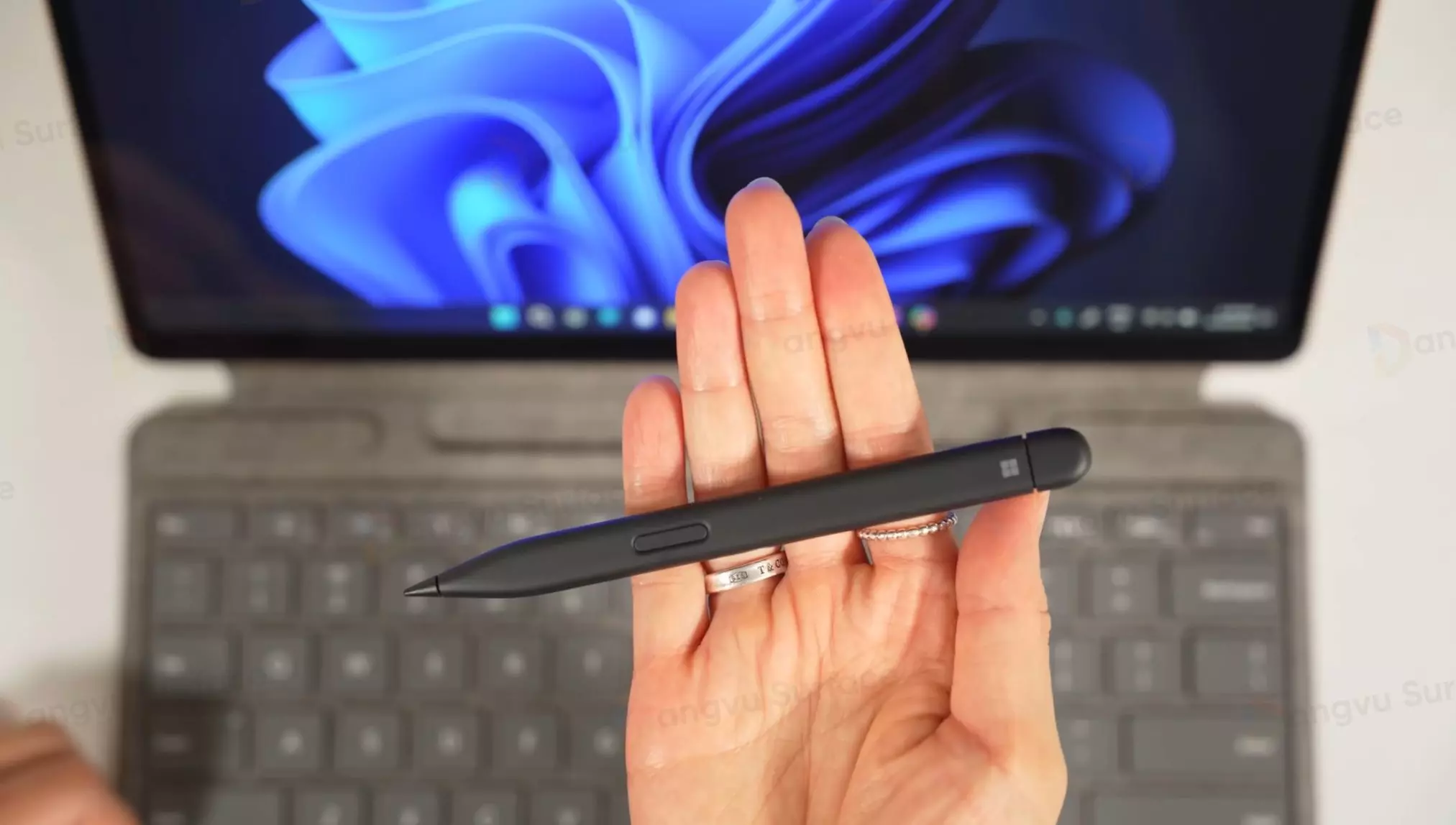 Bút Surface Slim Pen 2