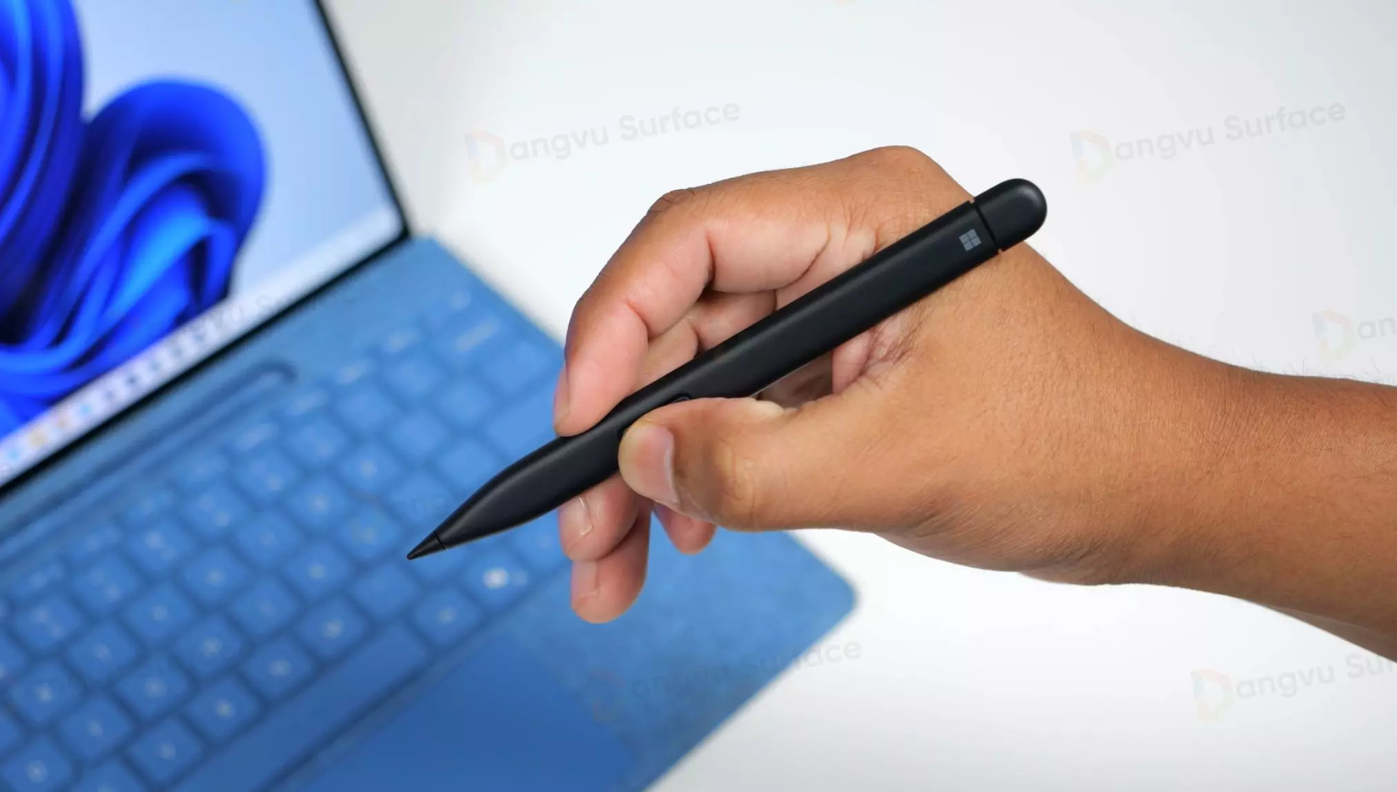 Bút cảm ứng Surface Slim Pen 2