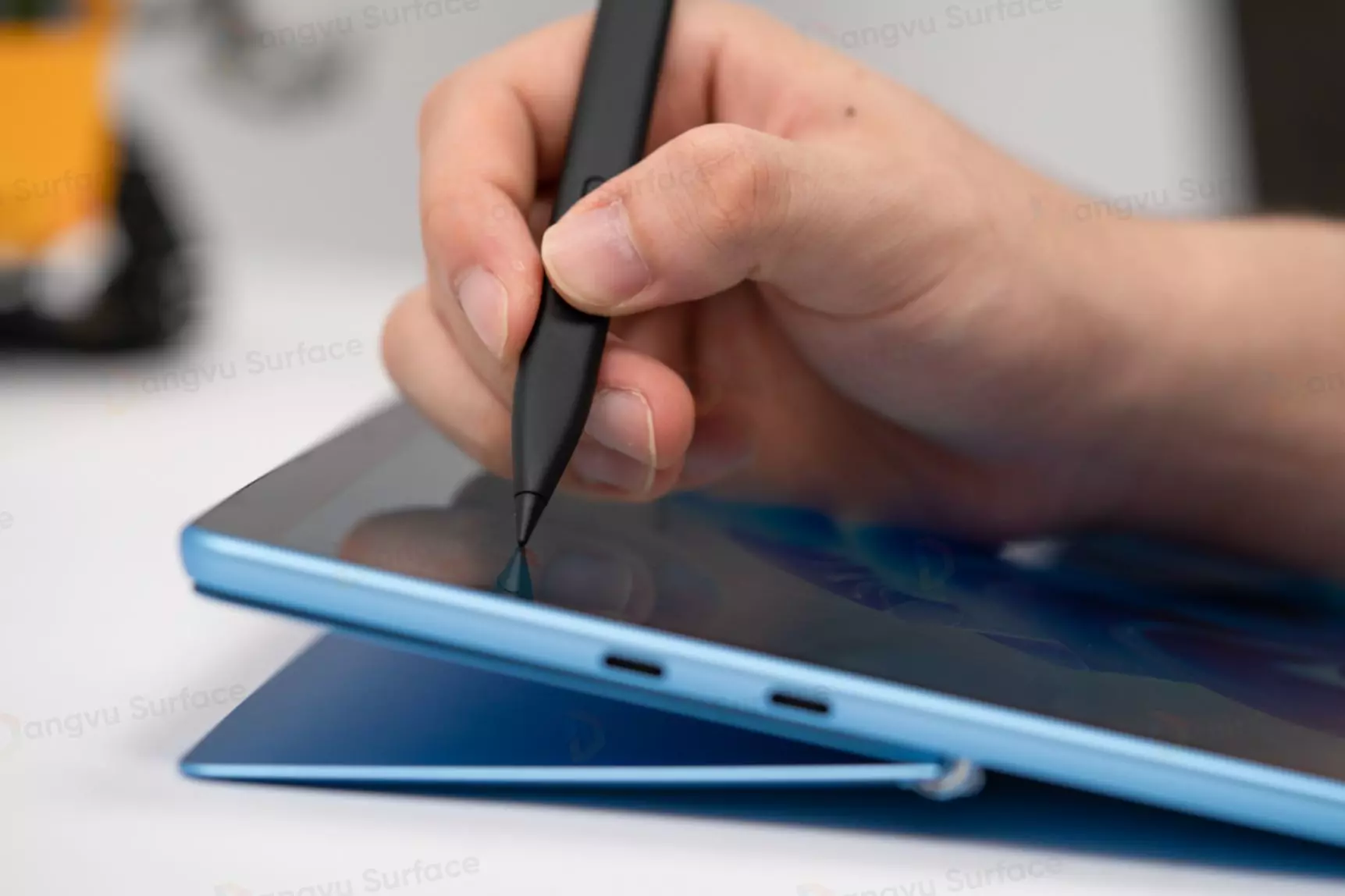 Bút Surface Slim Pen 2 cho Surface Pro 9