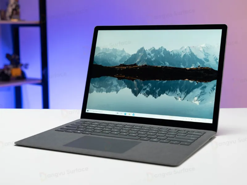 Thiết kế màn hình Surface Laptop 6