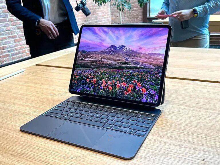 IPad Pro 13 M4 được trang bị màn hình với độ phân giải 2064 x 2752 Pixels sẽ đem tới hình ảnh hiển thị sắc nét và chân thực