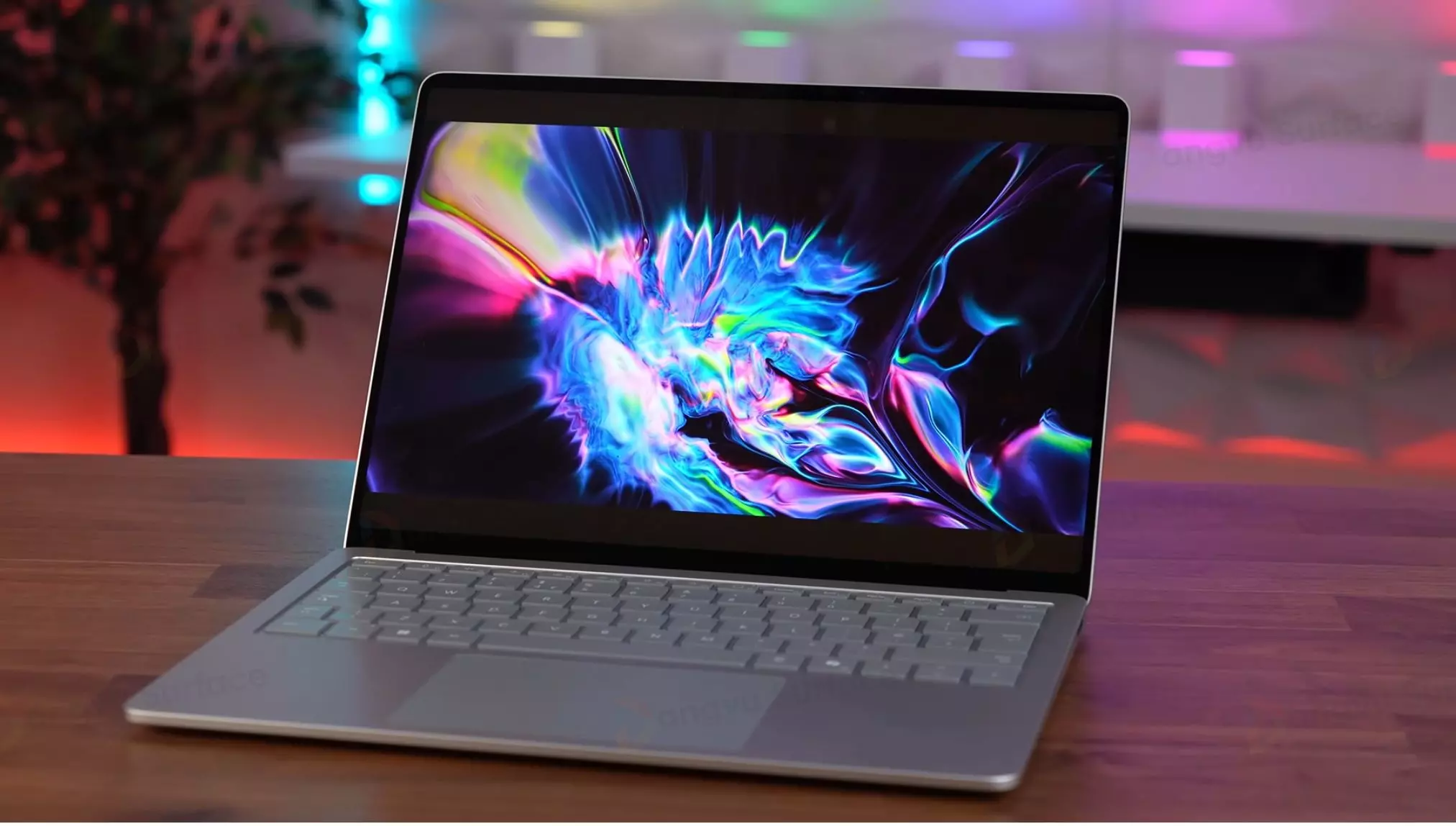 Màn hình Surface Laptop 7 sắc nét