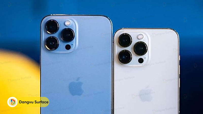 Chấm tròn cạnh camera sau của iPhone có tác dụng gì?