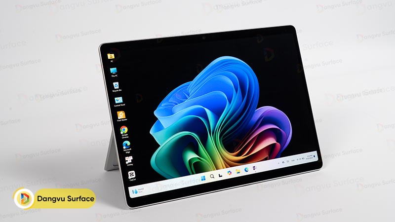 Surface Pro 11 đang có được sự quan tâm hàng đầu trên thị trường laptop