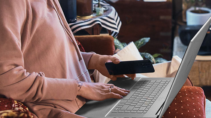 HP Envy x360 14 fc0089TU với Surface Laptop 6