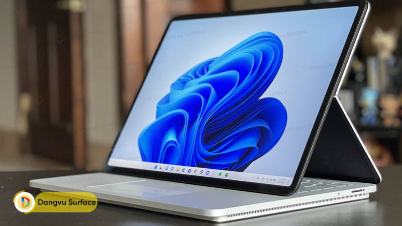 Với Arc 5 và Arc 7 có thể trên Surface Laptop Studio 2