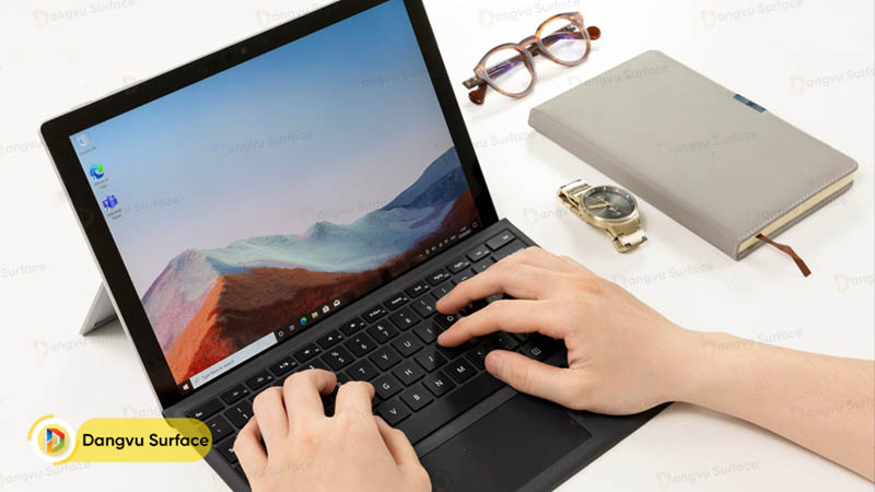 Surface Pro 7 là một trong những thiết bị sẽ không nhận được phiên bản Windows 10 mới nhất