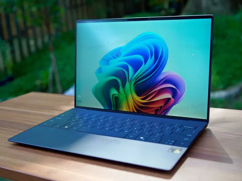 Màn hình Dell XPS 13 ARM mang lại hình ảnh mượt mà và rõ nét