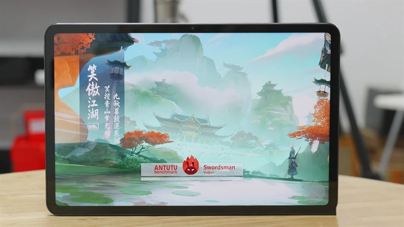 Pad 6 Pro có kích thước 11” được trang bị tấm nền AMOLED