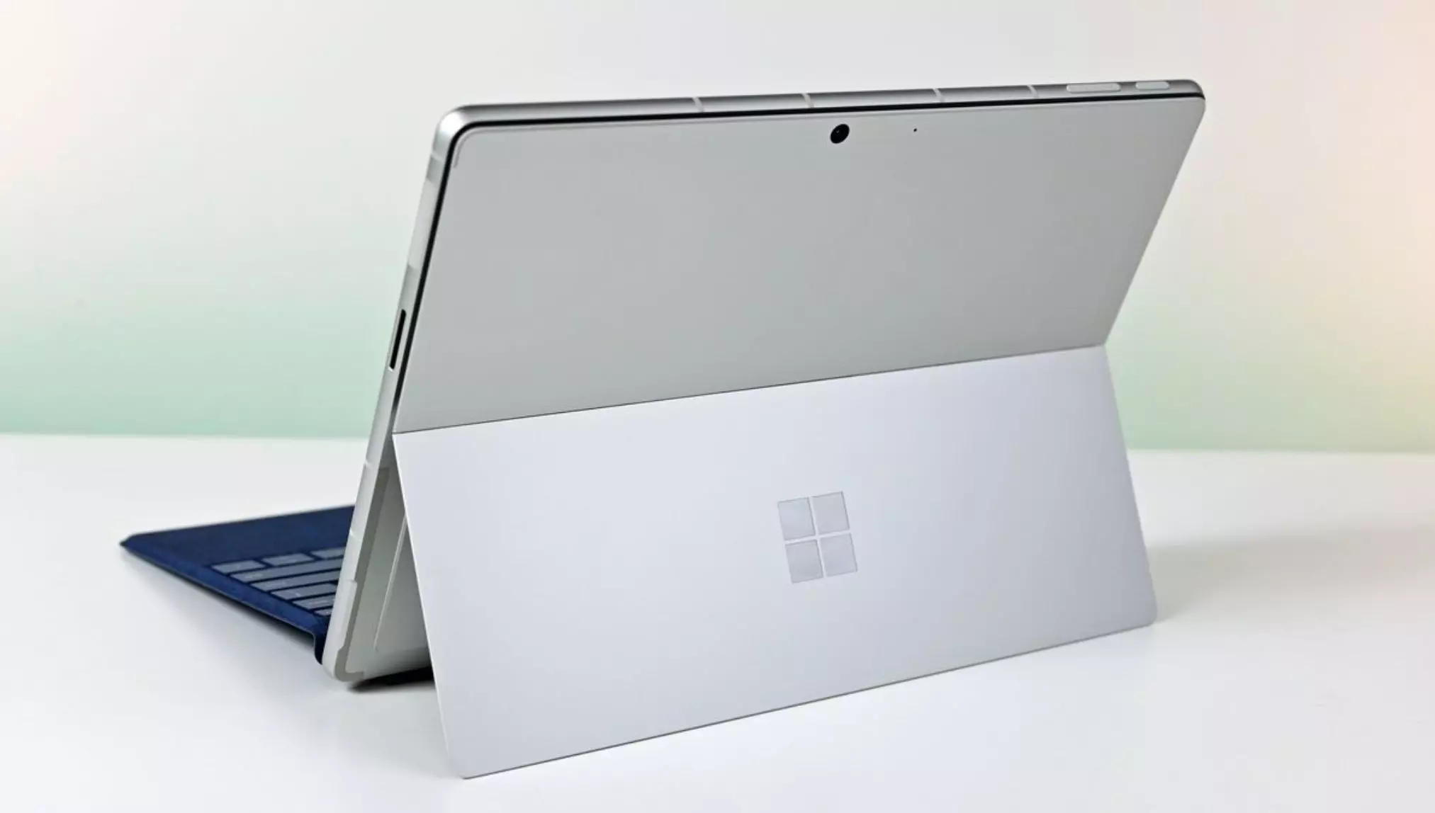 Có nên mua Surface Pro 10? - Hãy đọc trước khi lựa chọn