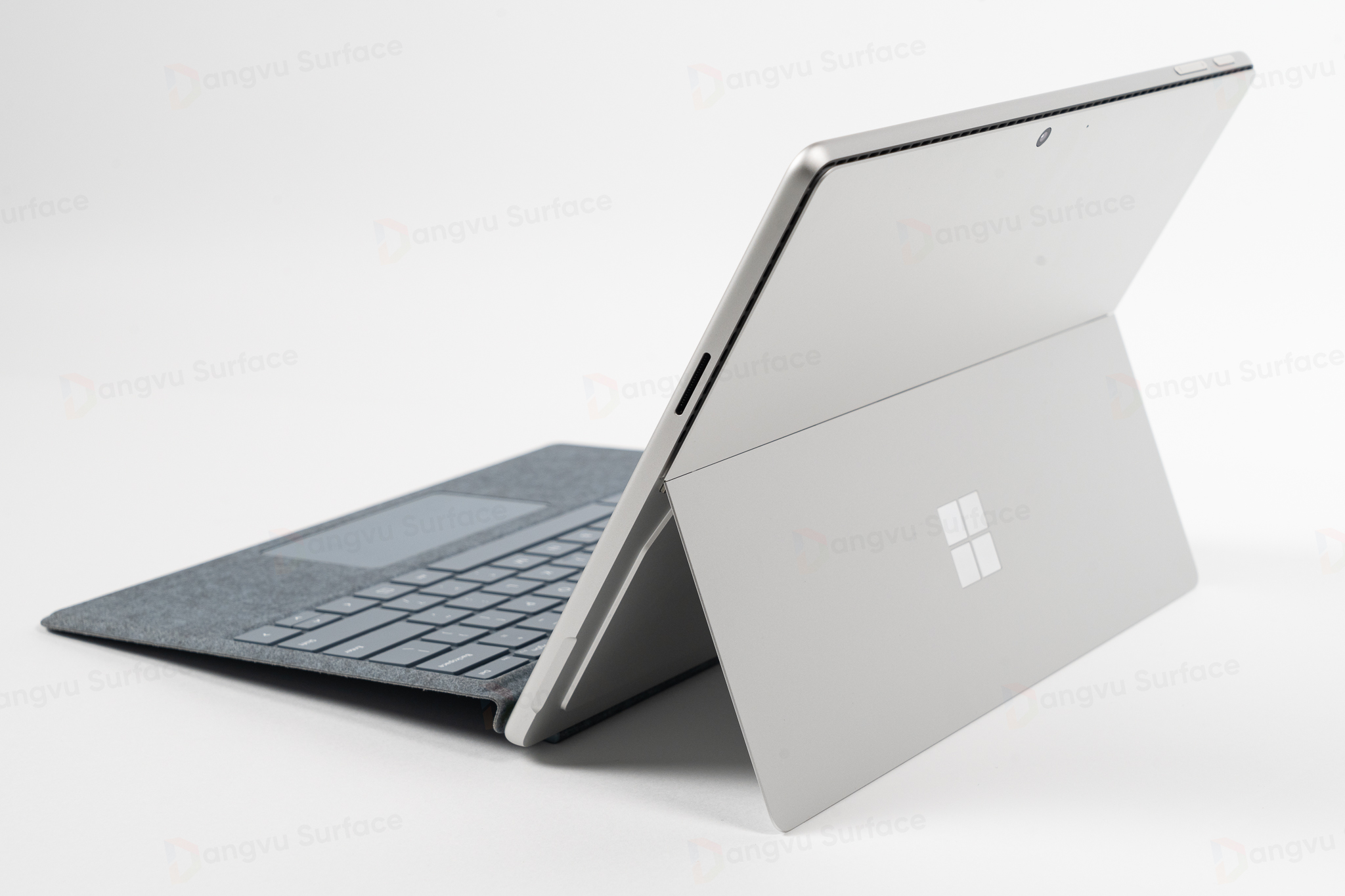 Surface Pro 11 phiên bản sim 5G sở hữu thiết kế 2 trong 1 vô cùng ấn tượng, độc đáo