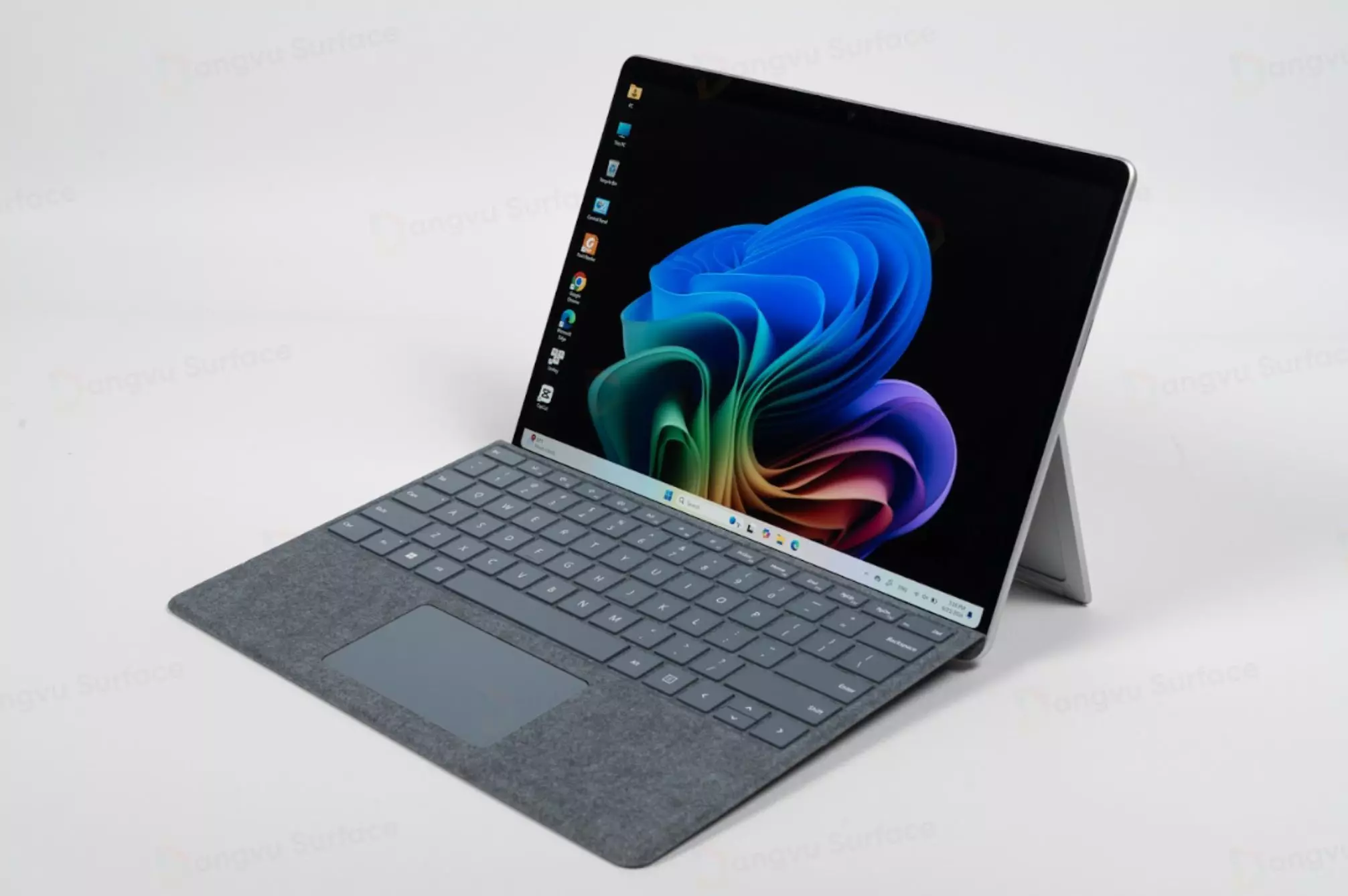 Surface Pro 11 bị hạn chế về khả năng tương thích với một số phần mềm 